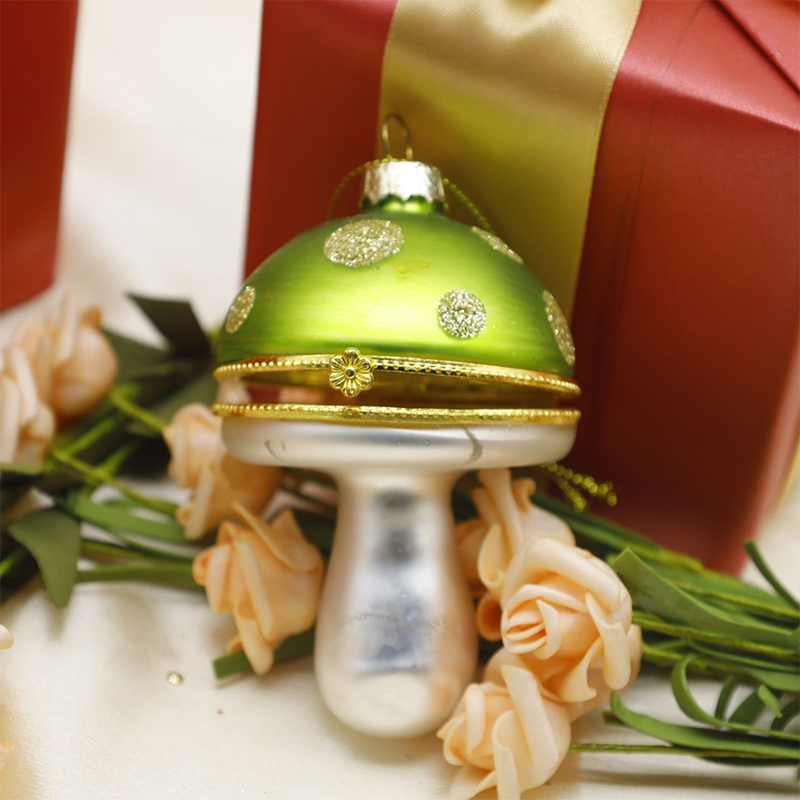 野菜の形をしたクリスマスガラスの吊り下げオーナメント